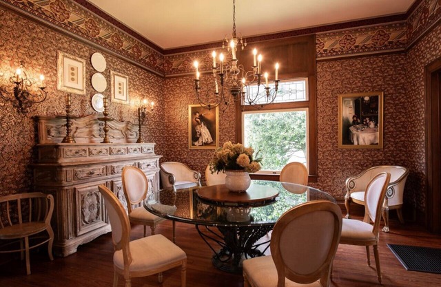 Downtown Newnan, Family Friendly Luxury Estate