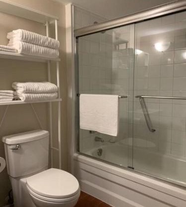 Downtown one bedroom/Historic Bauer Terrace