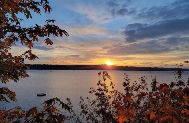 Downtown Silverdale Waterfront Home!n