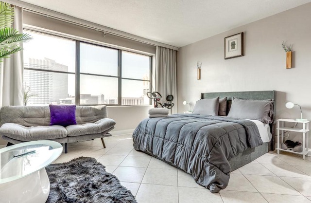 Downtown Studio with City Views in Jacksonville!