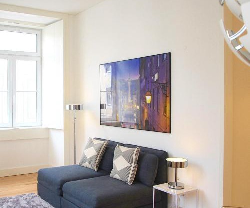 Downtown Sunny Apartment