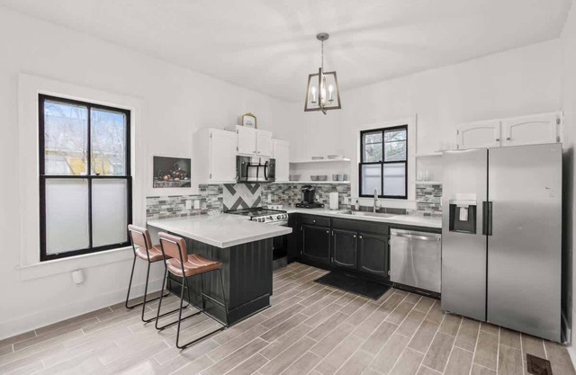 Downtown, USC, King, 3 TVs, Fast Wi-Fi, Pets