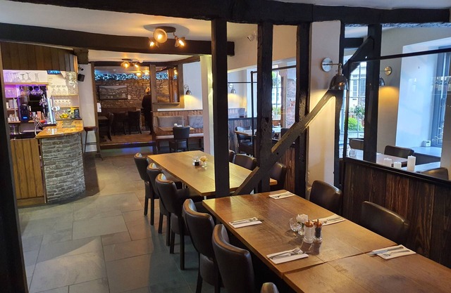 Dragon Inn Crickhowell