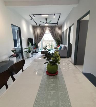 Dream 6 Emerald avenue
