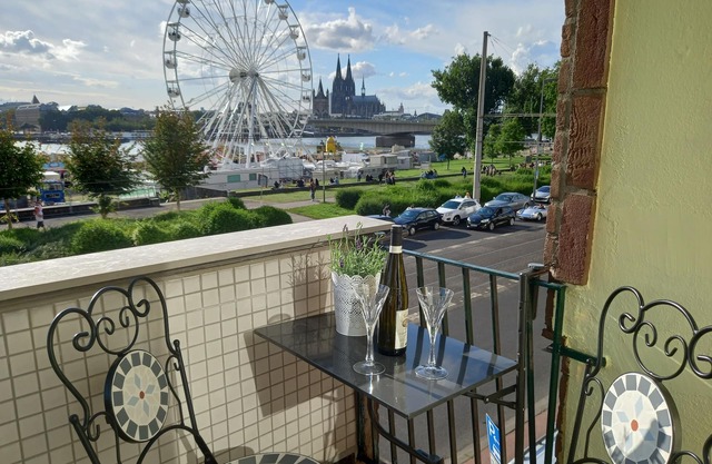 Dream apartment with cathedral view and balcony - Cologne Messe Deutz