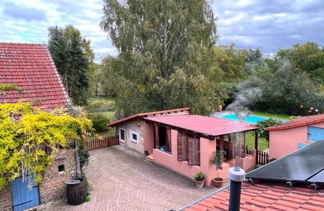 Dream homestead: pool, sauna, 8000 sqm garden