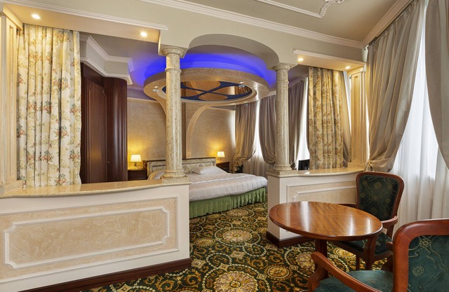 Dream Hotel