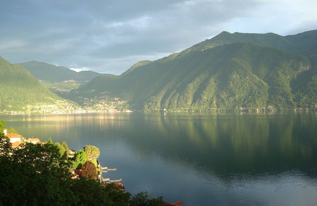 Dream view - Spacious apartment with large garden