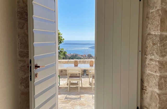 Dreamlike stone house by the sea: luxury with infinity pool and panoramic views