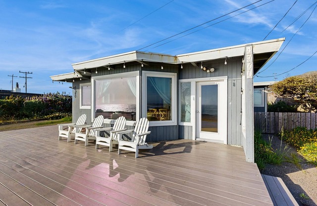 Dreamy Coastal Home W/Breathtaking Ocean Views, Free WiFi & Deck - Dogs OK