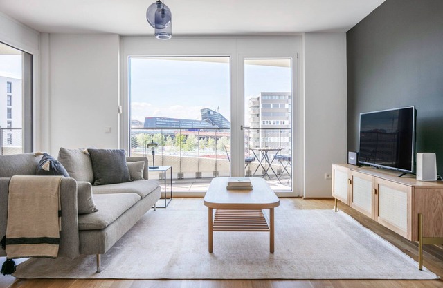 Dreamy Landstraße 1BR w/Large Balcony, walk to Metro U3, by Blueground