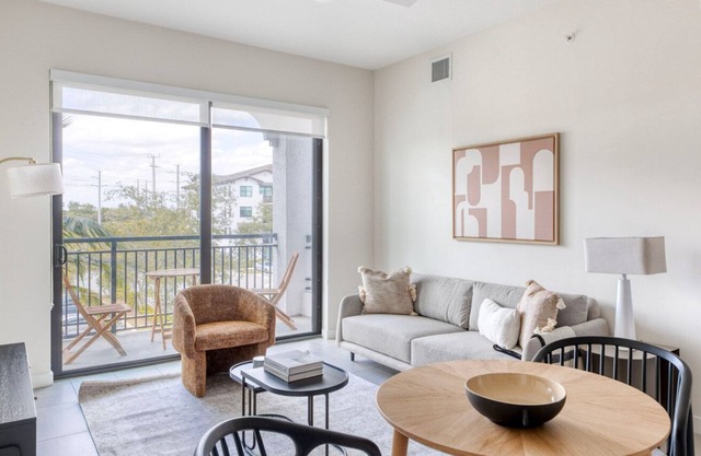 Dreamy Miramar 2BR w/ Gym, Pool & W/D, nr WF, by Blueground