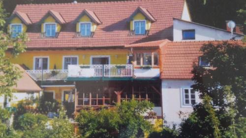 Drei Mäderl - Haus