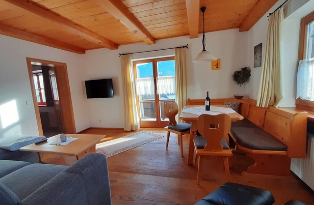 Drei-Raum-Ferienwohnung (1) 60qm, großzügiges Bad, Extra-Schlafraum, Küche, Balkon