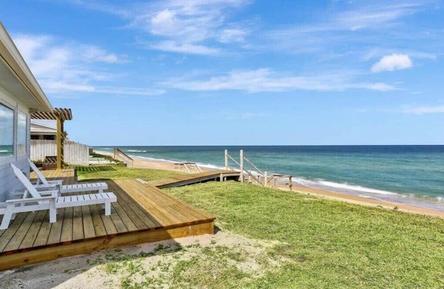 Driftwood - Wren Beach Rentals by Portoro