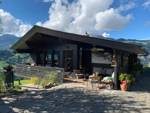 Drop In mountain chalet