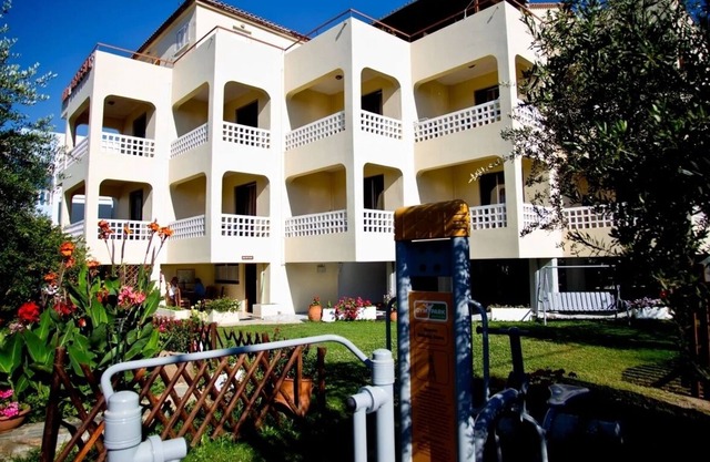 Drossia # 3 - One Bedroom Apartment, Sleeps 4