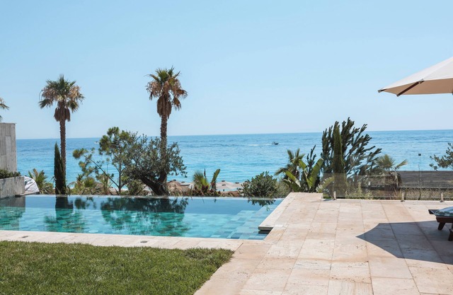 Drymades Inn Resort