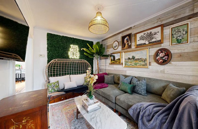 DT Retreat : Firepit, Backyard, Arcade