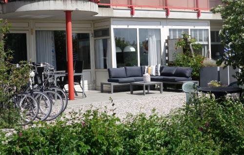 Duinzicht, Amelander Paradijs, zonnig 6 persoons Appartement met groot terras op de begane grond, vrij uitzicht, upgrade 2024