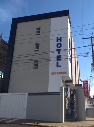 Dumont Park Hotel