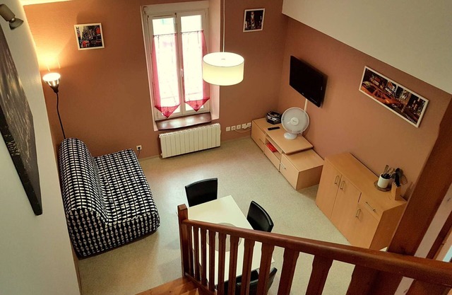 Duplex - 1 Bedroom - Downtown - Quiet - Garage