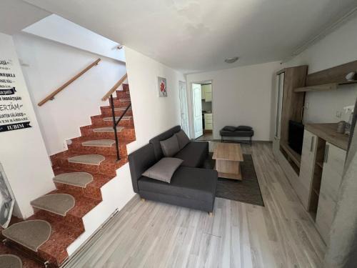 Duplex 3 dormitoare zona cetate
