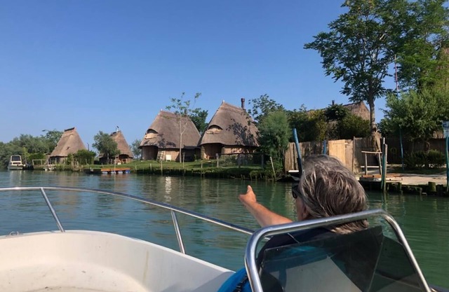 Duplex 85m² on the river Livenza, with pool, boat rental