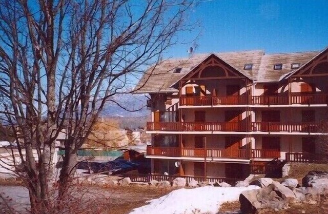 Duplex Ancelle, well located, beautiful view of the Ecrins massif, at the foot of the slopes