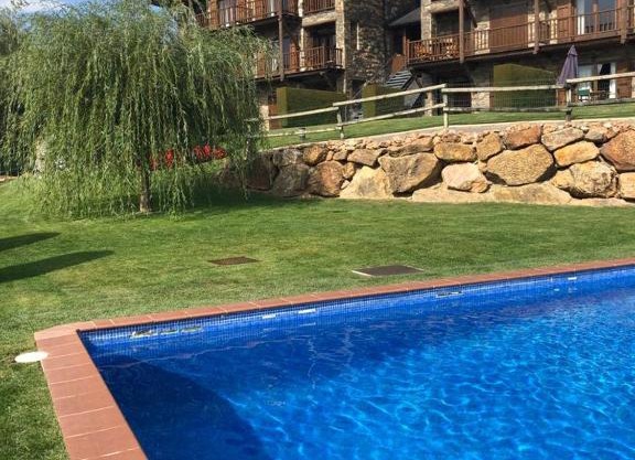 Duplex Bolvir con piscina y excelentes vistas