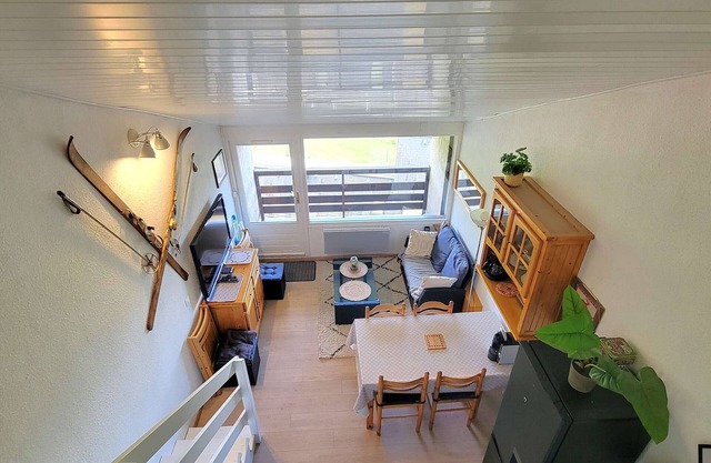 Duplex for 4 in Central Saint-Michel-de-Chaillol, Balcony, WiFi, Fully-Equipped Kitchen