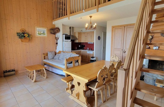 Duplex for 8 with South Balcony, Fireplace, and Free WiFi in Saint-Michel-de-Chaillol