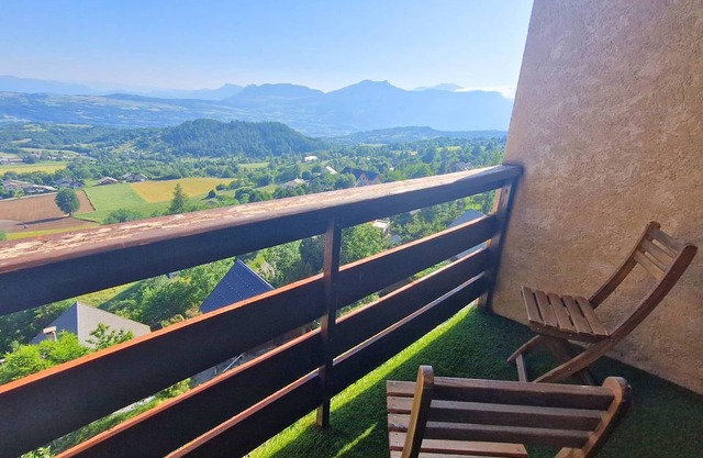 Duplex for 6, pets allowed, south balcony, Chaillol 1600