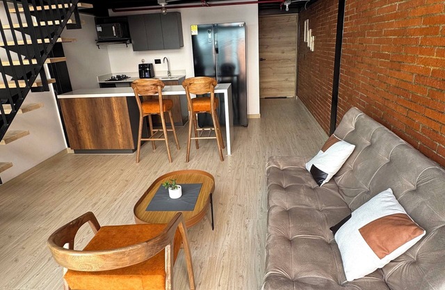 Duplex loft base