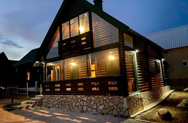 Durmitor's sun cottages