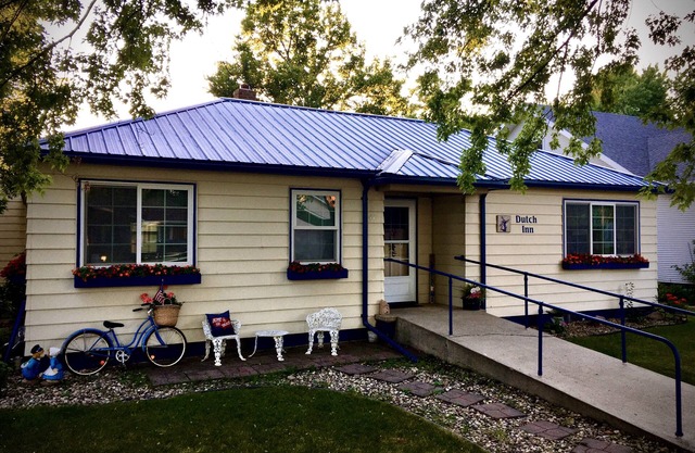 Dutch Inn Guest House near Pipestone National Monument & Blue Mounds State Park