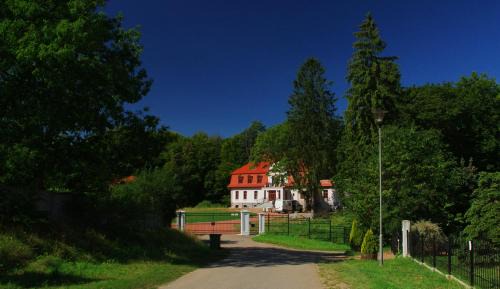 Dwór Uradz
