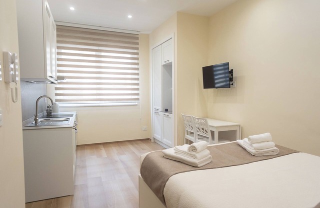 Dwelling Amelia 1 Apartment, tastefully finished downtown area for couples and families