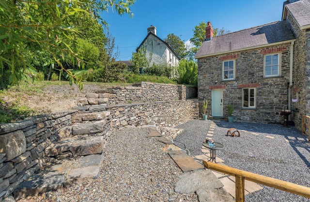 Dyffryn @ Glanffrwd Mill