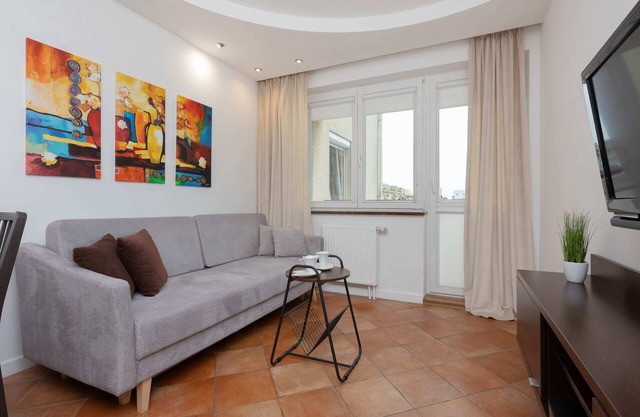 Dzieci Warszawy 31 | Beautiful Apartment | Parking