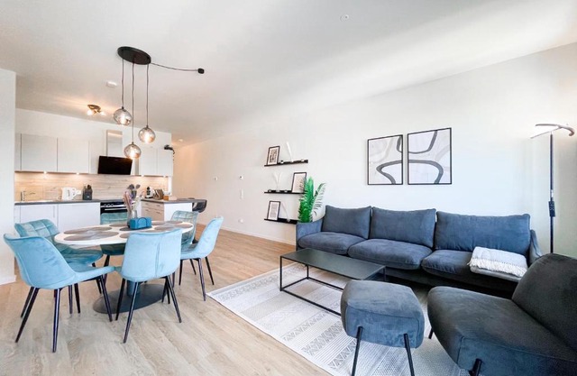 E&K living - 6 pers - design apartment - fair - SKY-TV - parking