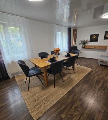 E"STEIN 3 ZKB Balkon