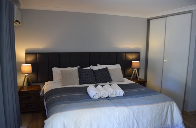 Eagle Bay House - Winter Room
