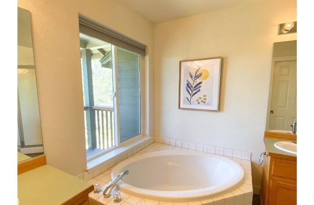 Eagle Crest dog friendly on the golf course home