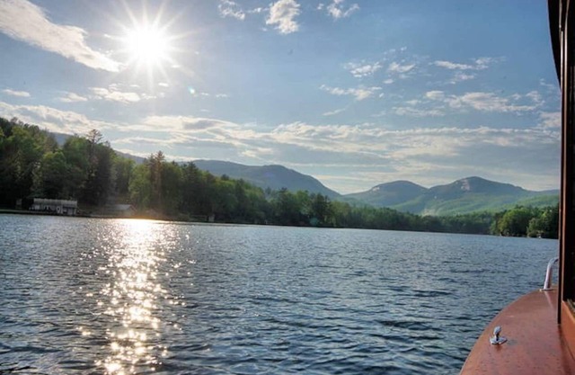 EaglesNest Mountain Getaway With beautiful waterfalls, hiking, fishing nearby