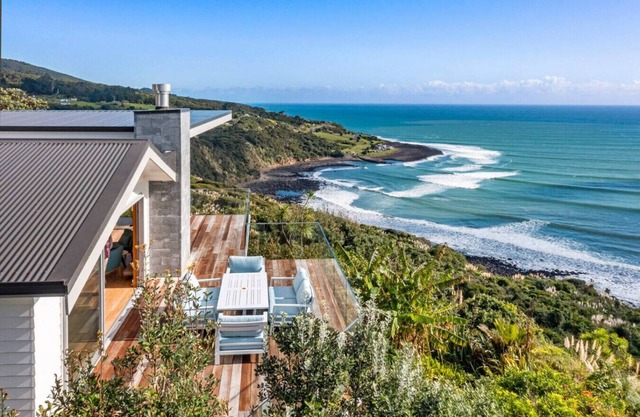 EARLES LOOKOUT POINT - Manu Bay