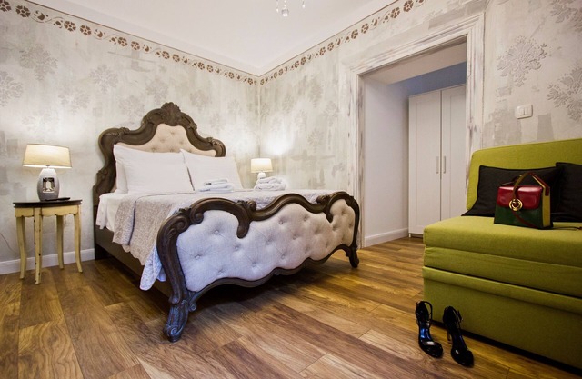 Early Booking 25% off