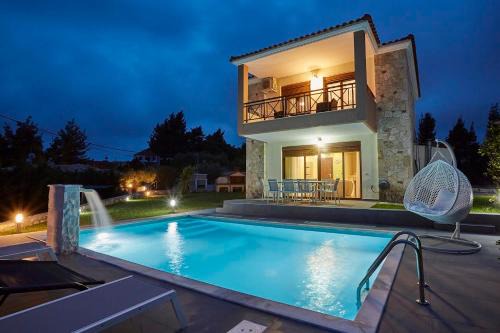 Earthy Boutique Luxurious House -Marble Luxury House