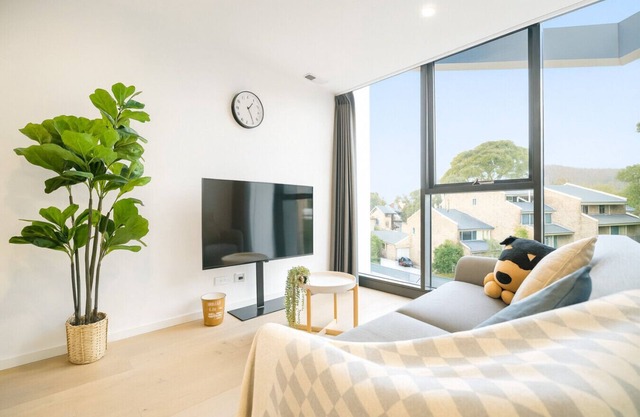Easeful Canberra CBD 2BR Apt