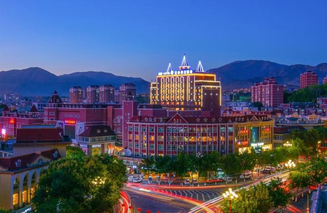 Eason Holiday Hotel